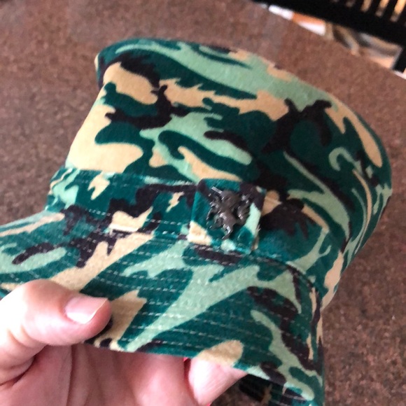 ANDY WARHOL BY PHILIP TREACY GREEN CAMO CAMPBELL SOUP BUCKET HAT-RARE! VINTAGE! - Picture 5 of 8